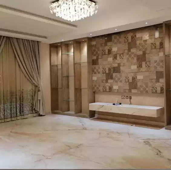 Résidentiel Propriété prête 3 chambres S / F Villa autonome  a louer au Al-Sadd , Doha #9542 - 1  image 